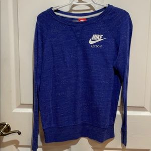 Nike crew neck long sleeve shirt